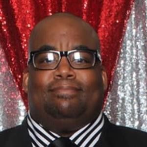 Meet your Posher, Lewis